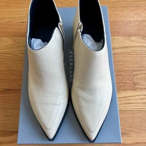 NWB. Everlane Boss Bootie in Bone size 6.5